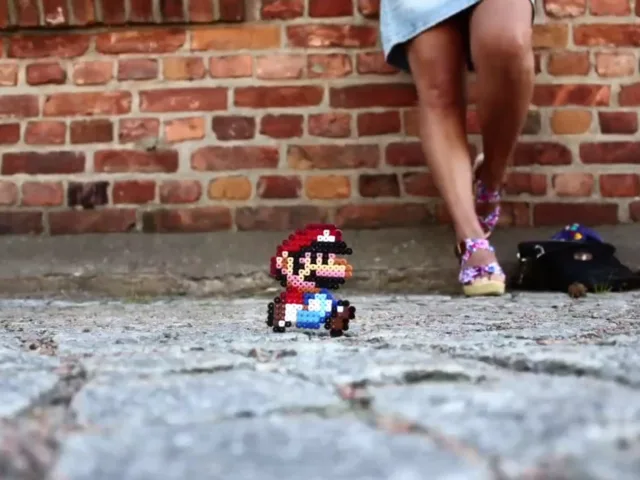 Coleção de um filme do Mário feito em Stop Motion, além disso feito com miçangas, um grande trabalho.