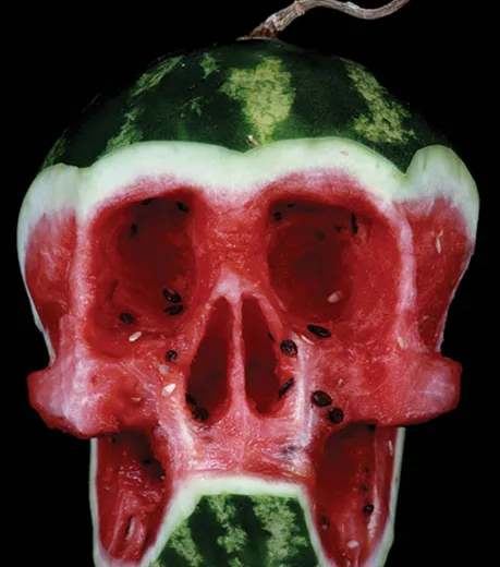 Caveiras feitas com partes de frutas e vegetais por Dimitri Tsykalov (2)