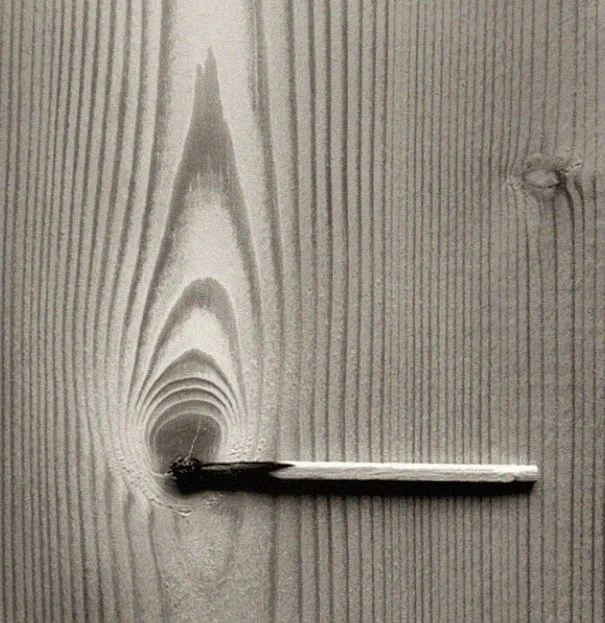 Fotografia criativa e apenas em preto e branco para formar uma ilusão de ótica de Chema Madoz - blog de design bonstutoriais (9)