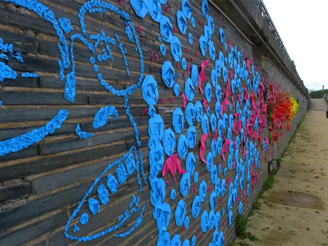 artista francesa Mademoiselle Maurice utiliza mais de 30 mil peças de origami para fazer sua street art (6)
