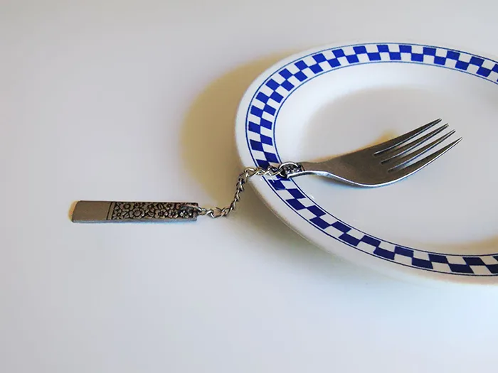 Objetos do dia a dia recriados totalmente inúteis (5)