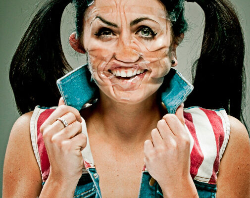 Wes Naman inova ao tirar fotografias com o povo todo enrrolado. (5)