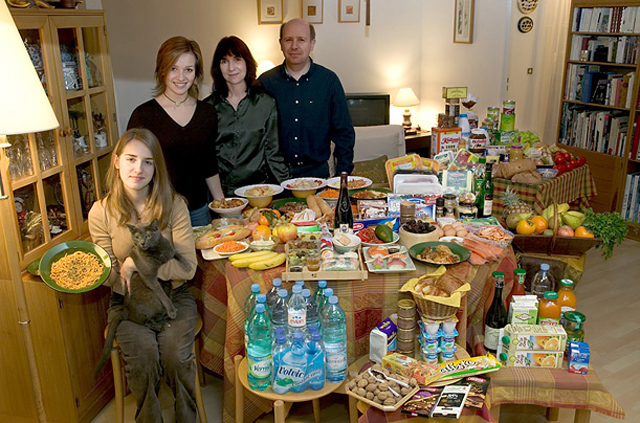 Do que se alimentam as familias pelo mundo afora, uma série de Peter Menzel (7)