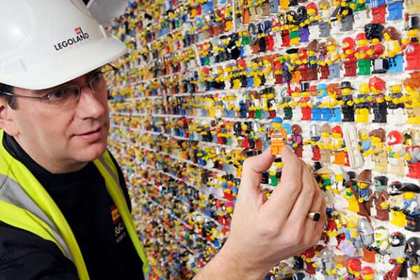 Imagine se existisse um Hotel feito somente com LEGO, acredite ele existe! (8)