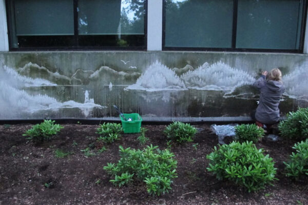 Conheça a street art reversa uma arte em que não se usa tinta se usa sujeira (5)