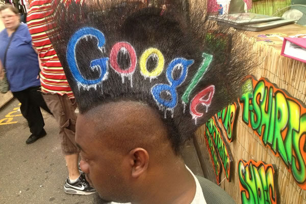 Gaz não tira a propaganda da cabeça, anúncios e propagandas criativas no seu moicano (4)