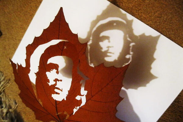 Esculturas com folhas de árvores feitas por Omid Asadi (7)