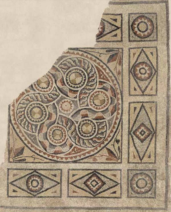 Mosaicos antigos foram encontrados (13)