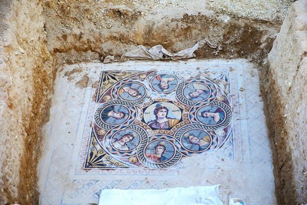 Mosaicos antigos foram encontrados (10)